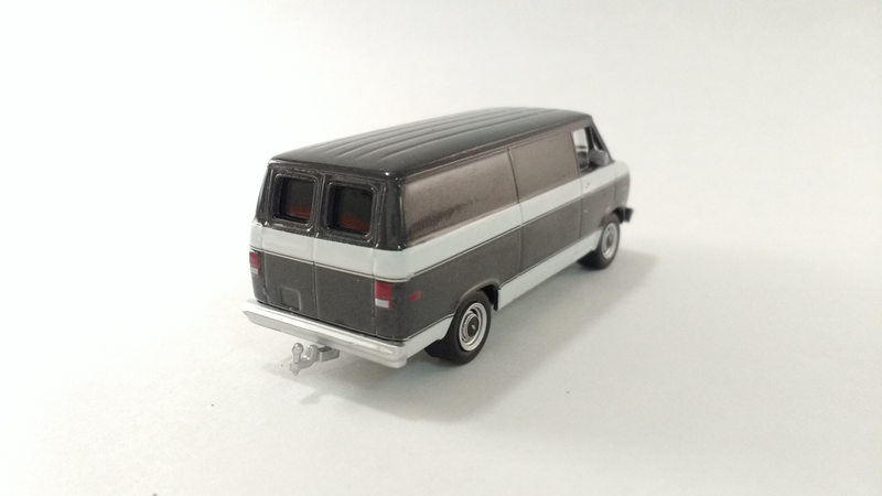 Illustration for article titled The Tuesday tow. Featuring the Greenlight '77 Chevy G20 van.